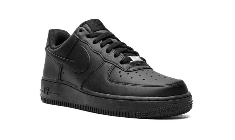 Nike Lifestyle AIR FORCE 1 LO '07 MNS WMNS 'Triple Black'